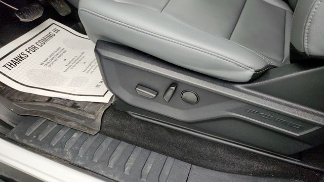 2025 Ford F-150 Lightning Flash 4WD SuperCrew 5.5' Box with Pro Power Onboard - 22953448 - 10