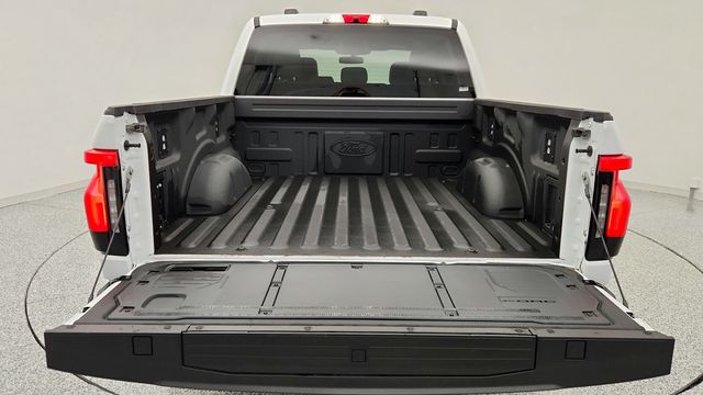 2025 Ford F-150 Lightning Flash 4WD SuperCrew 5.5' Box with Pro Power Onboard - 22953448 - 21