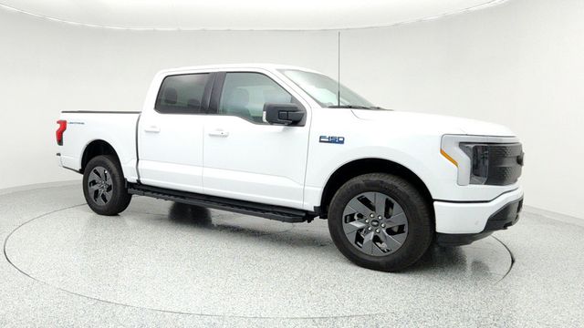 2025 Ford F-150 Lightning Flash 4WD SuperCrew 5.5' Box with Pro Power Onboard - 22953448 - 2