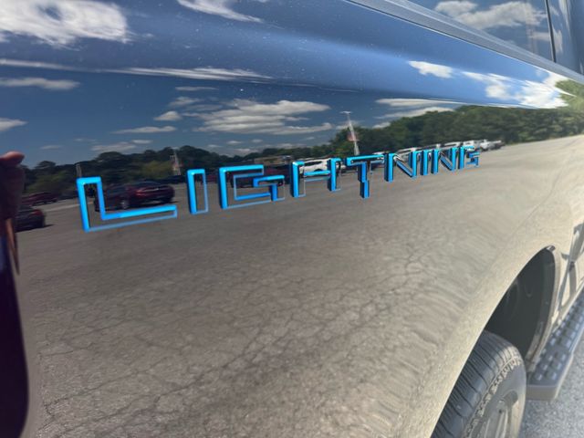 2025 Ford F-150 Lightning Lariat - 23026008 - 8