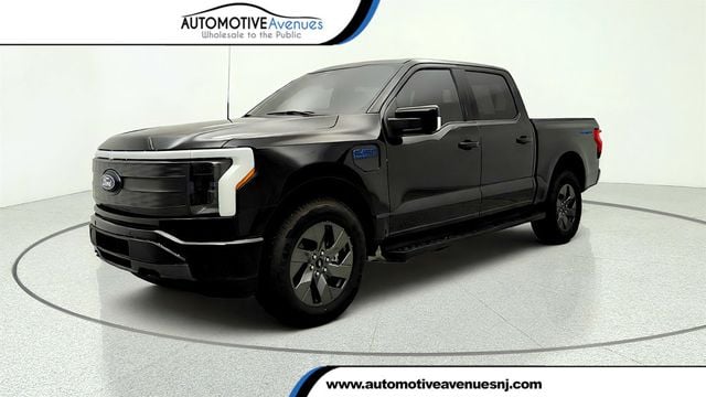 2025 Ford F-150 Lightning LARIAT 4WD SuperCrew 5.5' Box w/ Extended Range Battery - 23057942 - 0