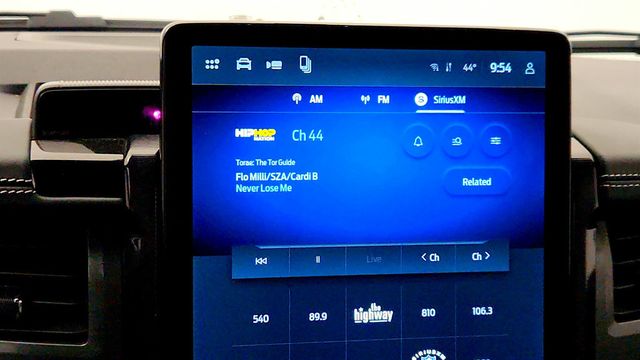 2025 Ford F-150 Lightning Platinum 4WD SuperCrew 5.5' Box w/ Retractable Tonneau Cover - 23002138 - 18