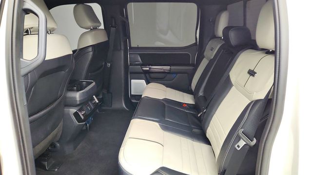 2025 Ford F-150 Lightning Platinum 4WD SuperCrew 5.5' Box w/ Retractable Tonneau Cover - 23002138 - 21