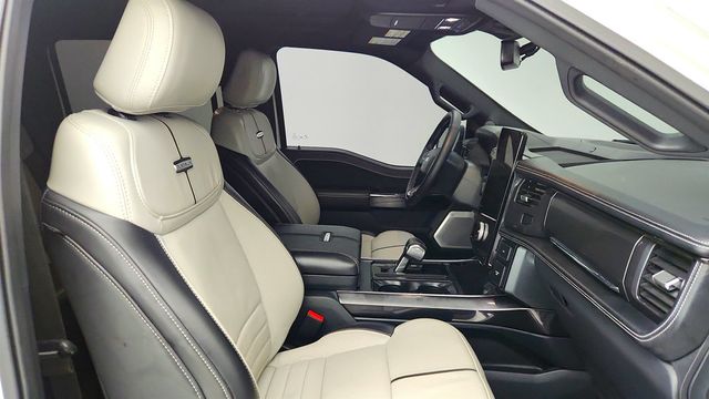 2025 Ford F-150 Lightning Platinum 4WD SuperCrew 5.5' Box w/ Retractable Tonneau Cover - 23002138 - 24