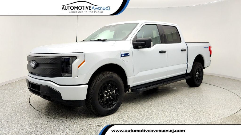 2025 Ford F-150 Lightning XLT 4WD SuperCrew 5.5' Box - 23022632 | Video 1