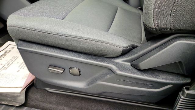 2025 Ford F-150 Lightning XLT 4WD SuperCrew 5.5' Box - 23022632 - 10