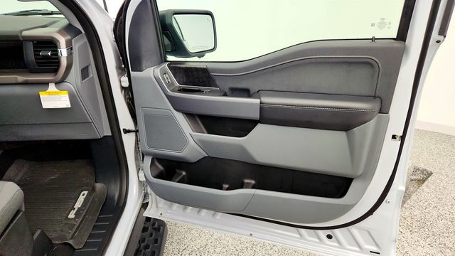 2025 Ford F-150 Lightning XLT 4WD SuperCrew 5.5' Box - 23022632 - 25