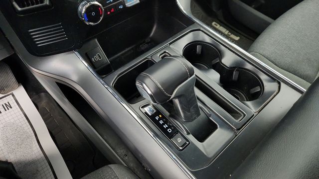 2025 Ford F-150 Lightning XLT 4WD SuperCrew 5.5' Box w/ Soft Tonneau Cover - 23016998 - 12