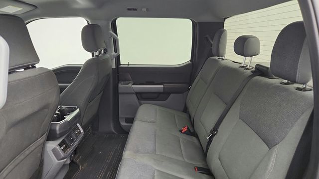 2025 Ford F-150 Lightning XLT 4WD SuperCrew 5.5' Box w/ Soft Tonneau Cover - 23016998 - 17