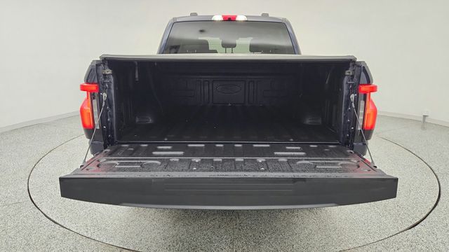 2025 Ford F-150 Lightning XLT 4WD SuperCrew 5.5' Box w/ Soft Tonneau Cover - 23016998 - 18