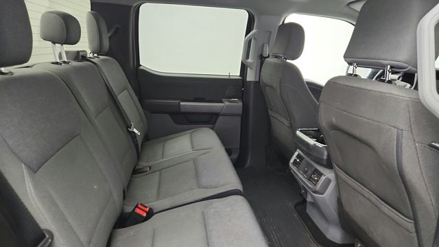 2025 Ford F-150 Lightning XLT 4WD SuperCrew 5.5' Box w/ Soft Tonneau Cover - 23016998 - 19