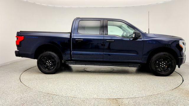 2025 Ford F-150 Lightning XLT 4WD SuperCrew 5.5' Box w/ Soft Tonneau Cover - 23016998 - 3