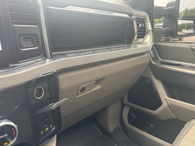 2025 Ford F-350SD Platinum - 23014523 - 28