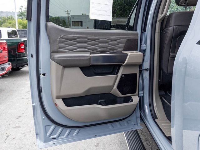 2025 Ford F-450 Platinum - 23077271 - 13