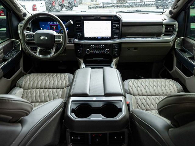 2025 Ford F-450 Platinum - 23077271 - 29