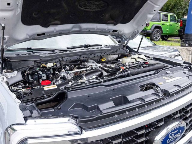 2025 Ford F-450 Platinum - 23077271 - 32