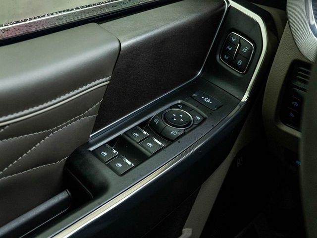 2025 Ford F-450SD Platinum - 23077271 - 11