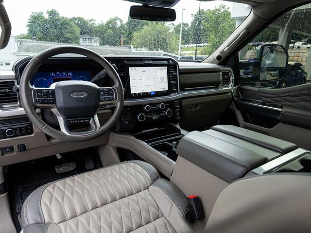 2025 Ford F-450SD Platinum - 23077271 - 16