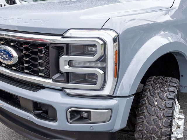 2025 Ford F-450SD Platinum - 23077271 - 35