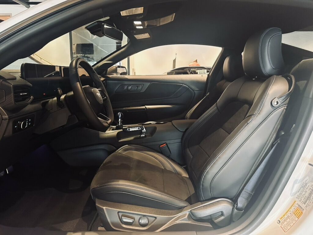 2025 Ford Mustang DarkHorse/6SpeedManual/SecurityPkg/BrembroBrakes/Htd&CldSeats - 23069609 - 10