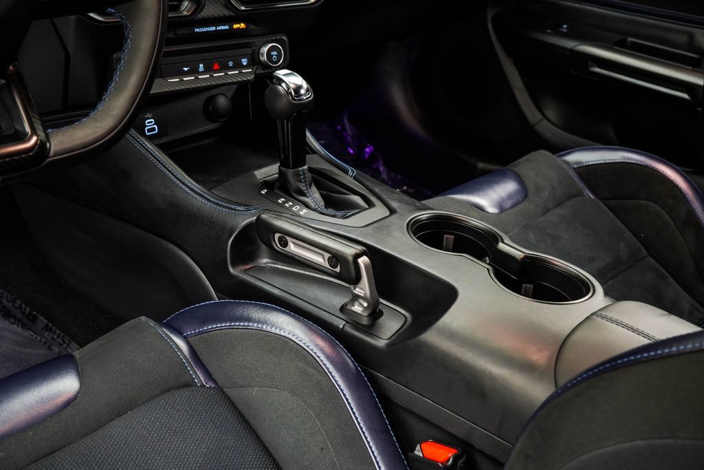 Ford Mustang photo 19