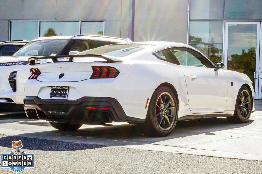 Ford Mustang photo 11