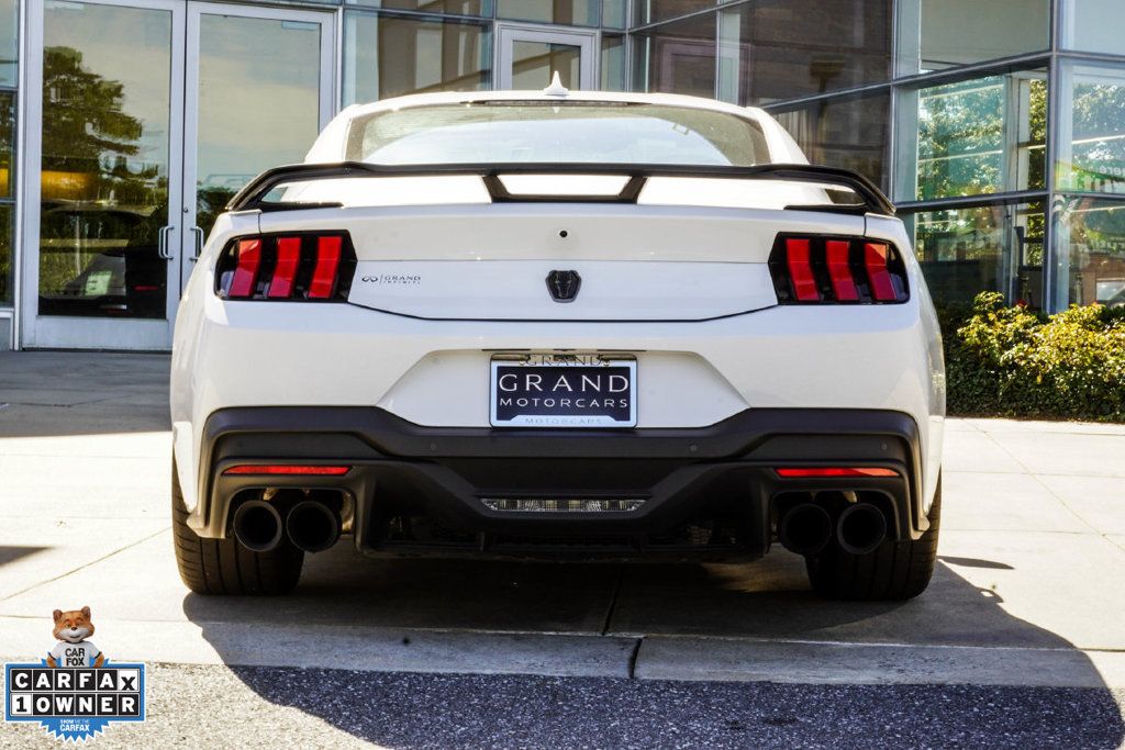Ford Mustang photo 12