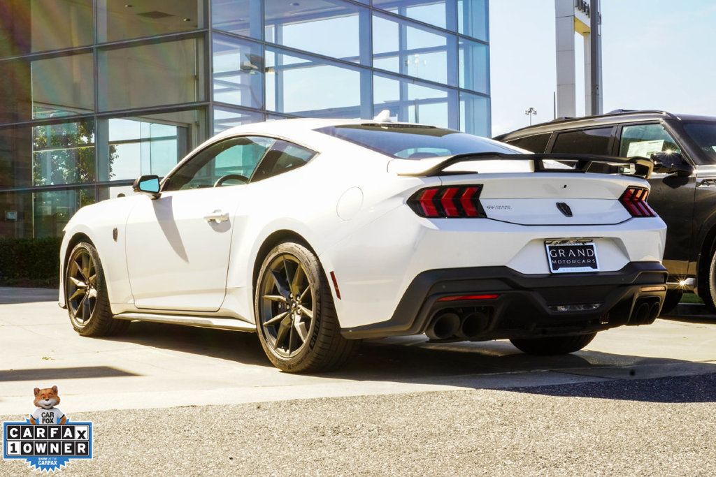 Ford Mustang photo 13