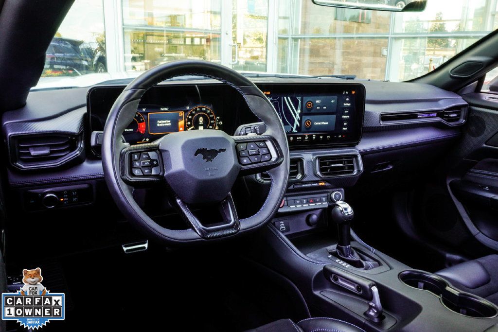 Ford Mustang photo 19