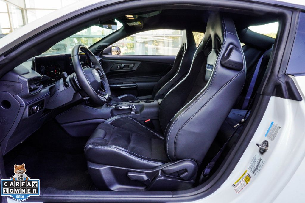 Ford Mustang photo 38