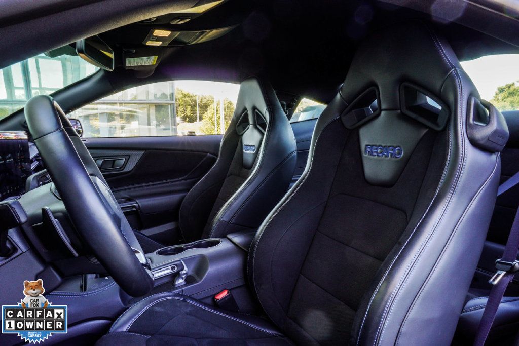 Ford Mustang photo 39