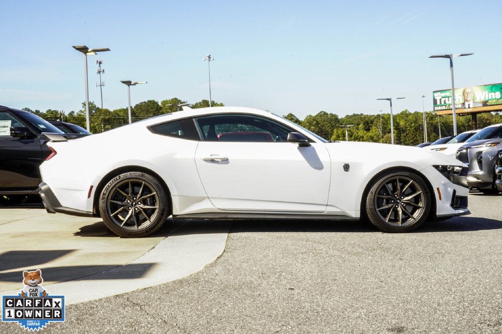 Ford Mustang photo 7