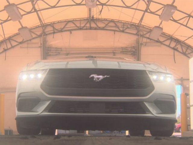 2025 Ford Mustang EcoBoost Fastback - 23033852 - 3