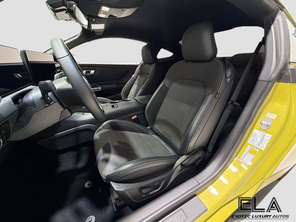 2025 Ford Mustang EcoBoost Premium Fastback - 23042891 - 26