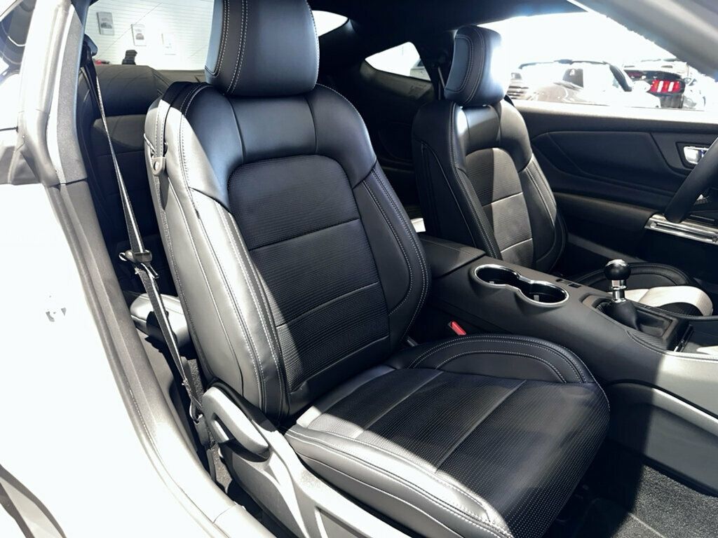 2025 Ford Mustang GT/Premium/6SpeedManual/NitePonyPkg/ActiveExhaust/Htd&CldSeats - 23050462 - 25