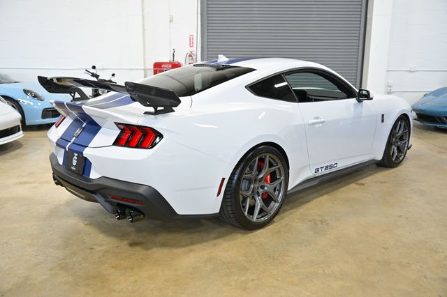 2025 Ford Mustang Shelby GT350 - 23006936 - 13