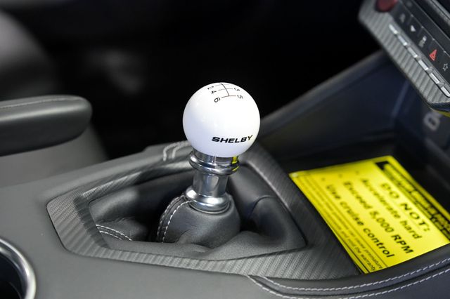 2025 Ford Mustang Shelby GT350 - 23006936 - 37