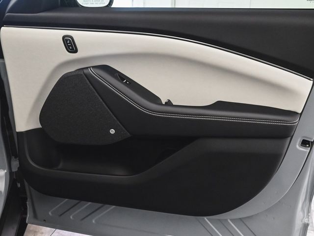 2025 Ford Mustang Mach-E Premium - 22965880 - 37