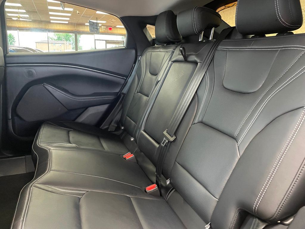 2025 Ford Mustang Mach-E Premium AWD - 23061098 - 16
