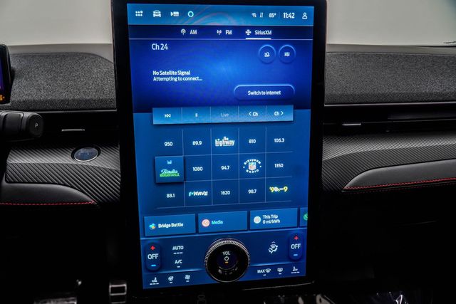 2025 Ford Mustang Mach-E Premium AWD - 23067318 - 24