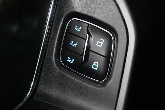 2025 Ford Super Duty F-250 SRW  - 22944359 - 18