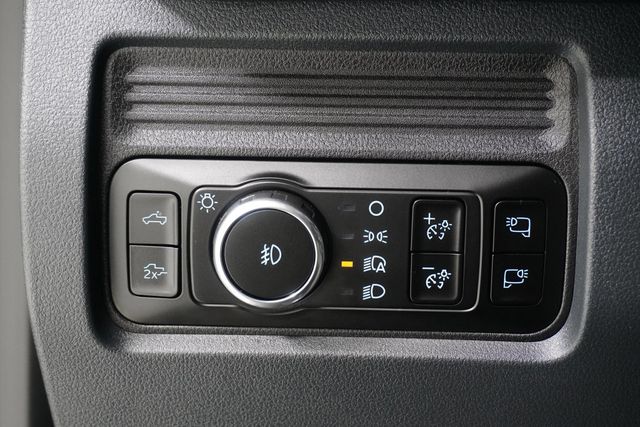 2025 Ford Super Duty F-250 SRW  - 22944359 - 29