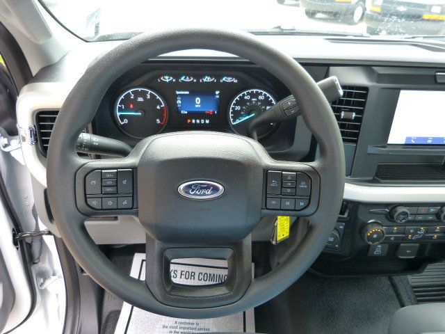 2025 Ford Super Duty F-250 SRW 6.7L V8 TURBO DIESEL*XL*REGULAR CAB*4X4*8FT BED*ONLY 17 MILES!! - 22918629 - 22