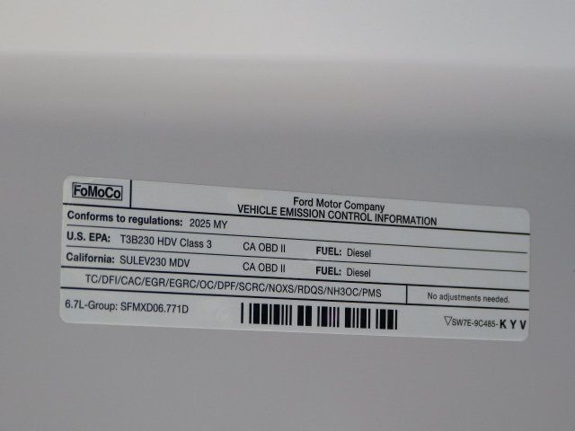 2025 Ford Super Duty F-250 SRW 6.7L V8 TURBO DIESEL*XL*REGULAR CAB*4X4*8FT BED*ONLY 17 MILES!! - 22918629 - 30
