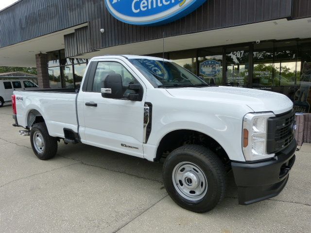 2025 Ford Super Duty F-250 SRW 6.7L V8 TURBO DIESEL*XL*REGULAR CAB*4X4*8FT BED*ONLY 17 MILES!! - 22918629 - 4