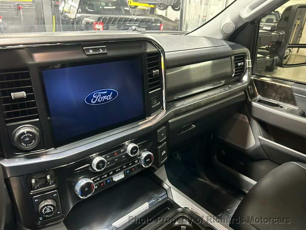2025 Ford Super Duty F-250 SRW LARIAT 4WD Crew Cab 6.75' Box - 22984449 - 13