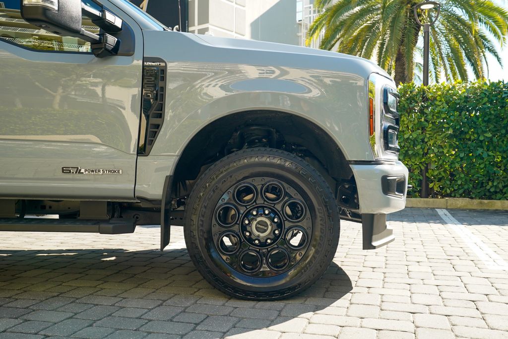 2025 Ford Super Duty F-250 SRW LARIAT 4WD Crew Cab 8' Box - 22948209 - 36