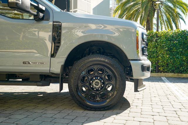 2025 Ford Super Duty F-250 SRW LARIAT 4WD Crew Cab 8' Box - 22948209 - 36