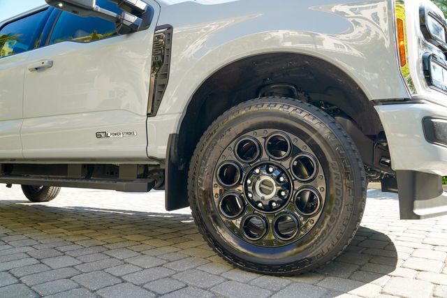 2025 Ford Super Duty F-250 SRW LARIAT 4WD Crew Cab 8' Box - 22948209 - 37