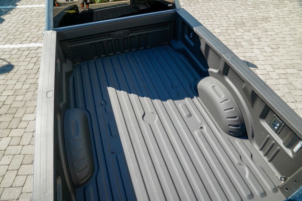 2025 Ford Super Duty F-250 SRW LARIAT 4WD Crew Cab 8' Box - 22948209 - 49